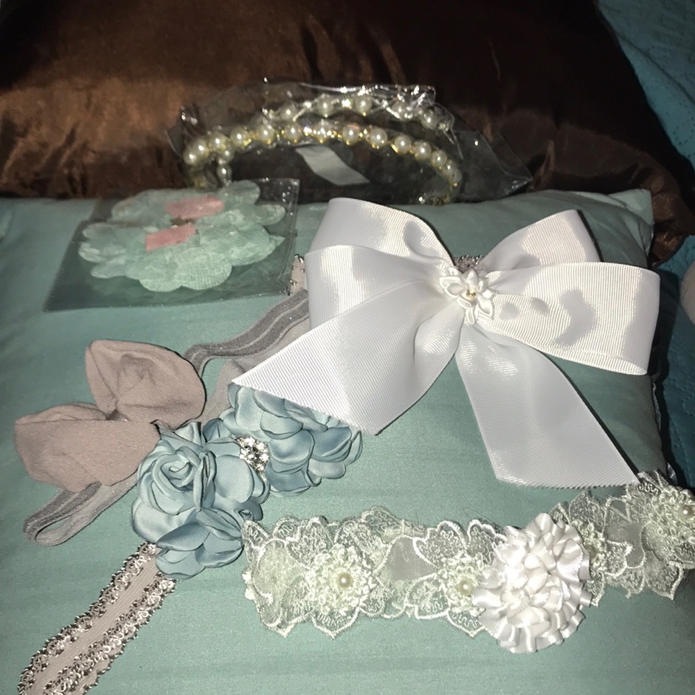 New 7PC BUNDLE OF HAIR ACCESSORIES